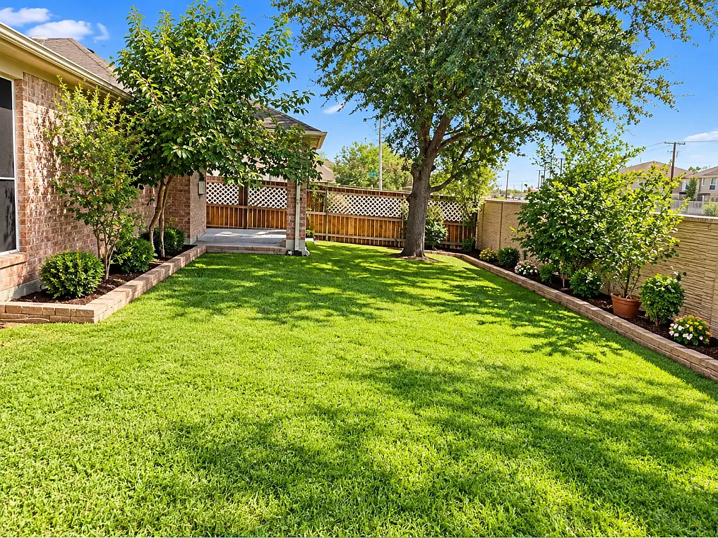 4 bed, 2360 sqft, $3,000 — Photo 4