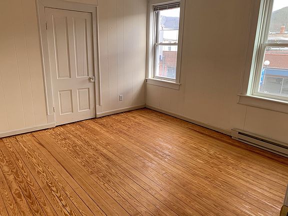 4th image of 2047 Magnolia Ave