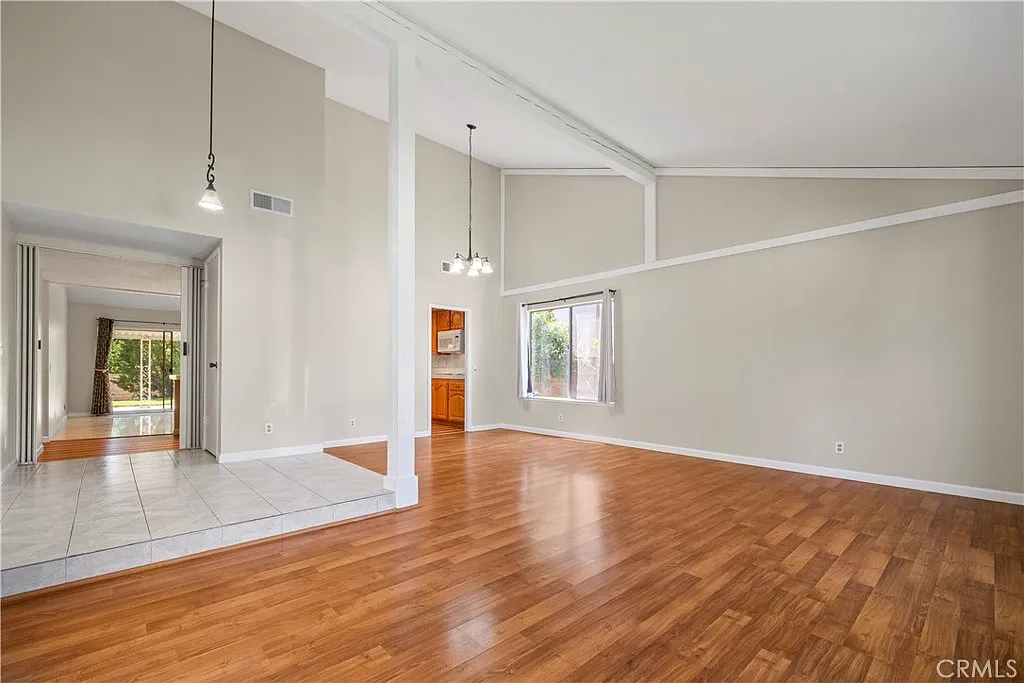 3 bed, 1773 sqft, $4,200 — Photo 3