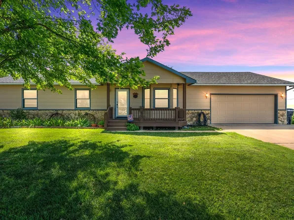 821 Easy St, Goddard, KS 67052