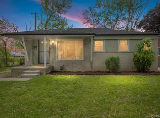 335 Longfellow St, Inkster, MI 48141