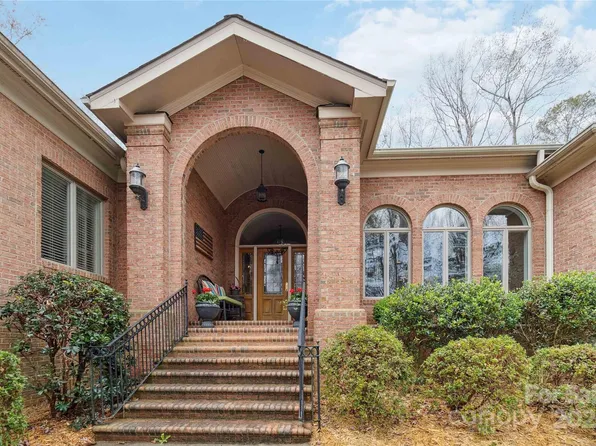 935 Woods Loop, Waxhaw, NC 28173