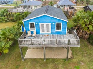 121 Bud Dr, Crystal Beach, TX 77650