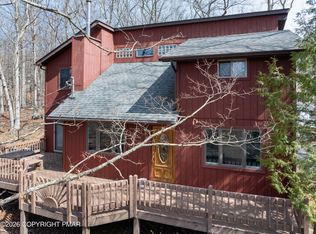 6159 Decker Rd, Bushkill, PA 18324