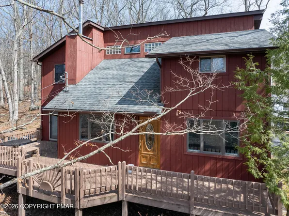 6159 Decker Rd, Bushkill, PA 18324