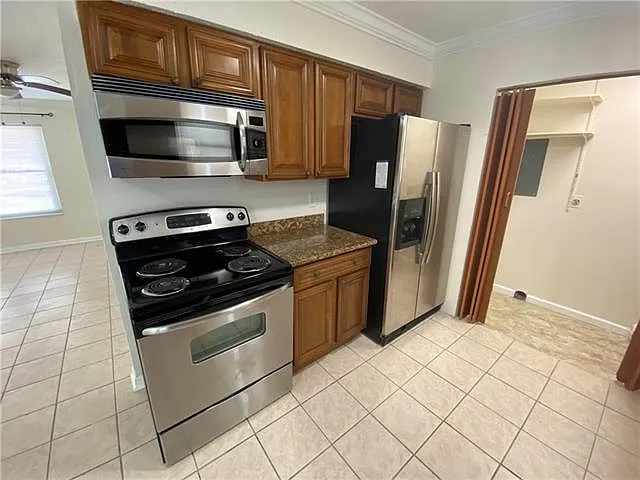 1956 Longwood Ct — Photo 9