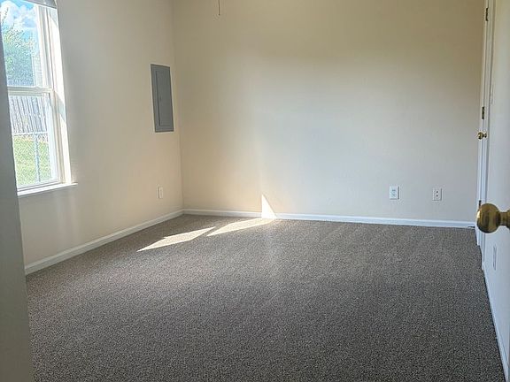 5th image of 4409-11 Derby Ridge Dr