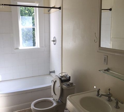 2nd image of 3822 Oak St
