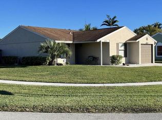 8370 Raymond Dr, Boynton Beach, FL 33472