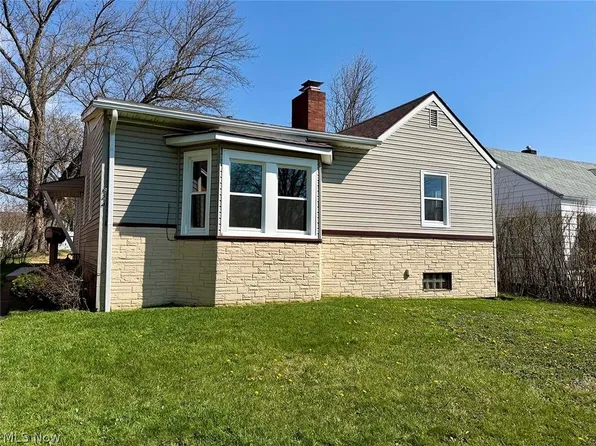 624 E College St, Alliance, OH 44601