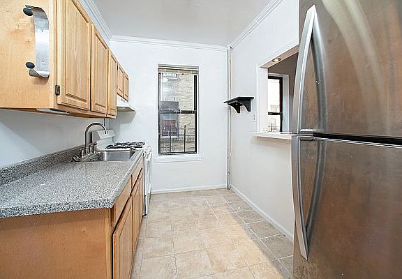 5th image of 3120 Kingsbridge Ave #2C