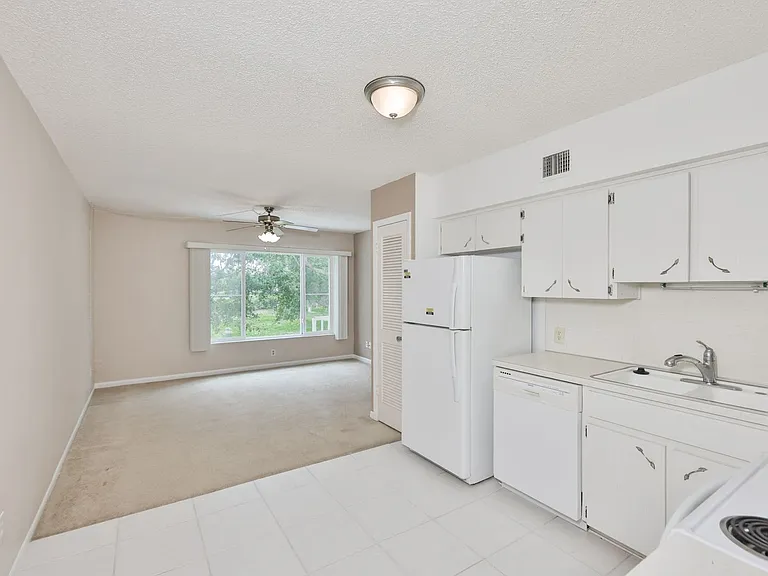 2287 Philippine Dr #29 — Photo 7