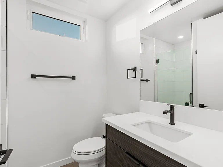 131 National City Blvd #201 — Photo 4
