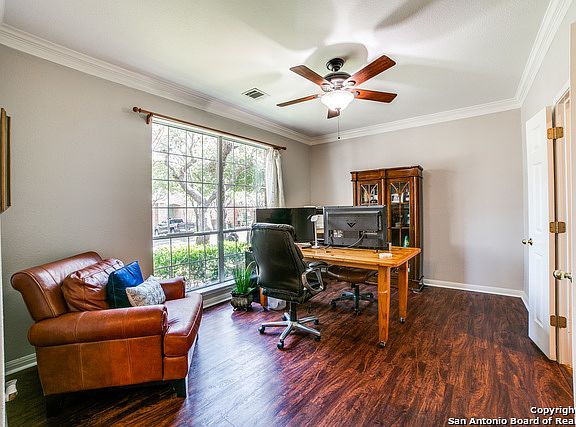 4th image of 26015 Cuyahoga Cir