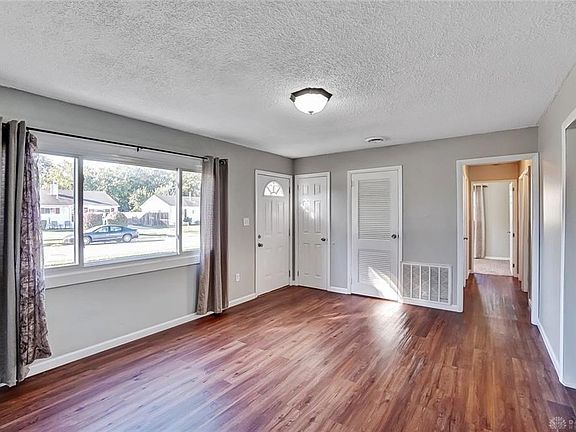 5th image of 289 Redbank Dr