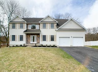 562 Aldrich Rd, Howell, NJ 07731