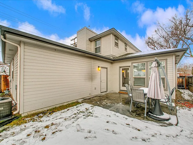 3313 Dewey St — Photo 28