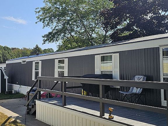 2nd image of 2908 Lena Dr #552
