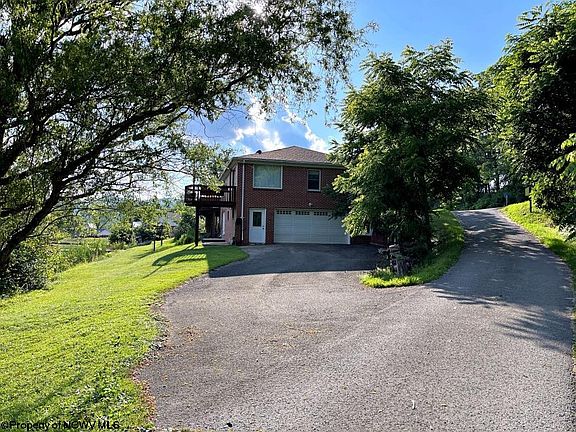2nd image of 18 Lakeside Dr