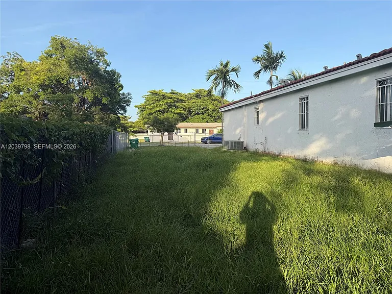 17740 SW 103rd Ave — Photo 7