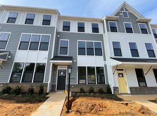 2213 Swallowtrail St, Charlottesville, VA 22902