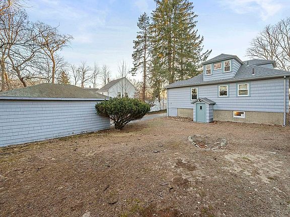 5th image of 73 Spruce St