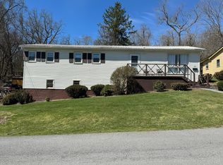 157 Oak St, Lewisburg, WV 24901