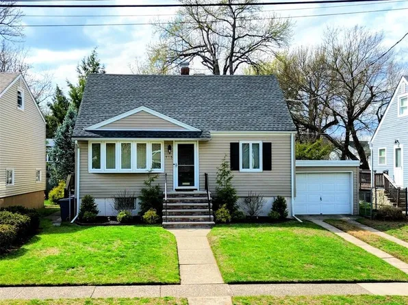 725 Briarcliff Ave, Maywood, NJ 07607