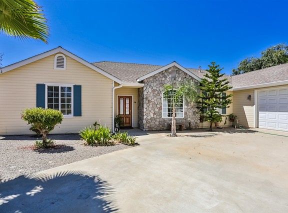 2nd image of 612 Shady Springs Ln