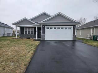 28 Thistle St, Falmouth, NS B0P1L0