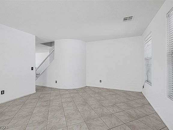 5th image of 251 Palmarosa St