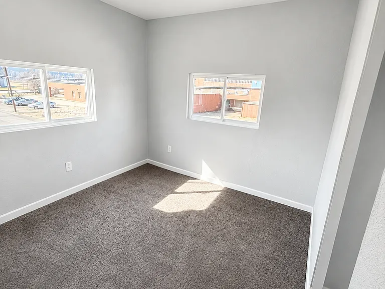 569 4th Ave — Photo 7