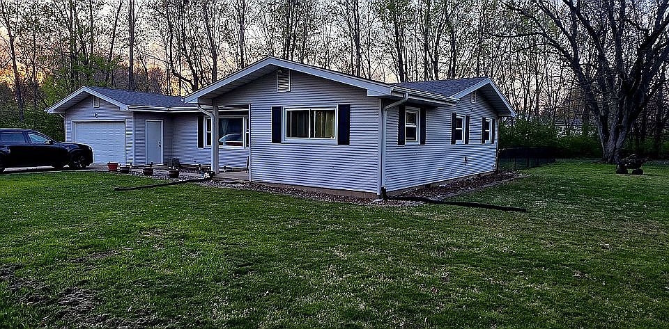 4th image of 62 Emerson Dr