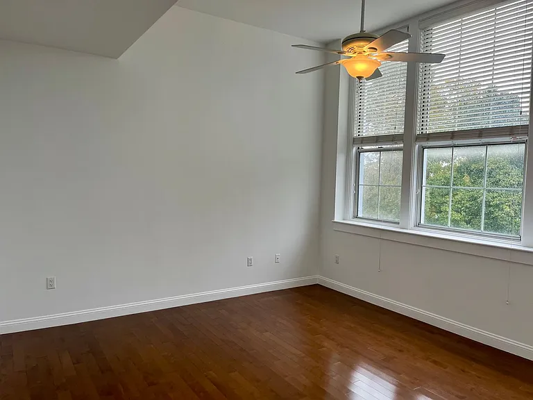 Schoolhouse Apartments — Photo 30