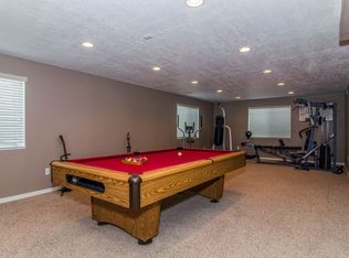 1884 S Bluff Ridge Dr, Syracuse, UT 84075