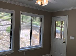 359 Mount Vernon Dr, Calhoun, GA 30701