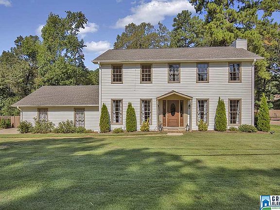 3rd image of 1208 Stonehedge Dr