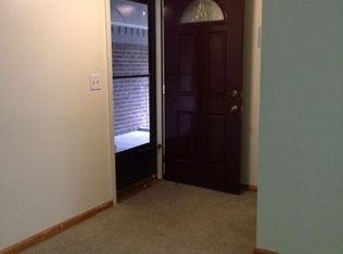 324 Gills Ln #1-D, Iselin, NJ 08830