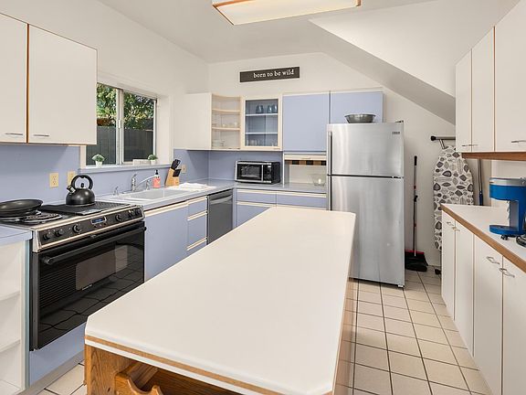 4th image of 10131 3rd Ave NW #B