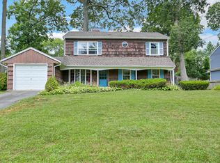10 Saddle Rd, Norwalk, CT 06851