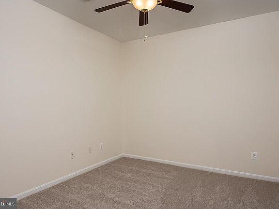5th image of 8609 Wintergreen Ct Unit 204