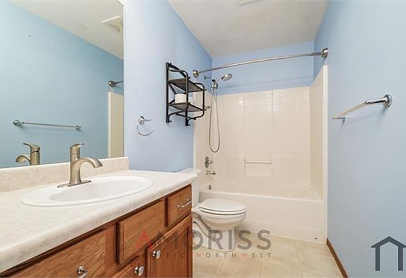 5th image of 9512 186th Street Ct E