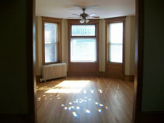 2nd image of 3616 N Wolcott Ave APT 2