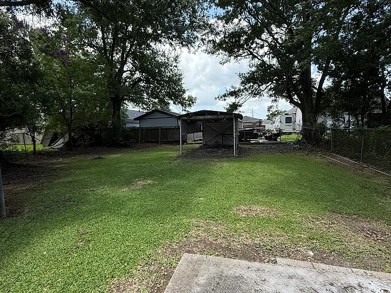 5213 Belle Terre Rd — Photo 3