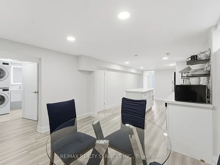 1305 Consort Cres #BASEMENT — Photo 13