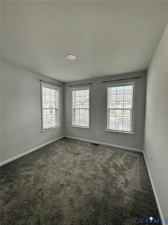 4 bed, 3.5 bath, 2220 sqft, $3,200 — Photo 4