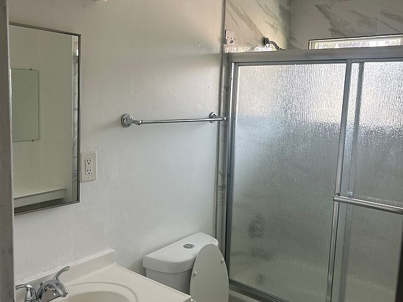 5th image of 1401 W Alameda Ave #209