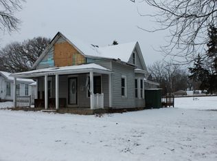 604 Grove St, Baraboo, WI 53913