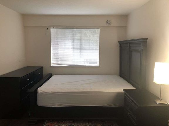 5th image of 3085 Primrose Ln #102