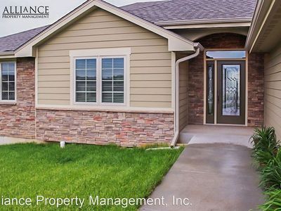 1005 Laussac Dr, Manhattan, KS, 66503